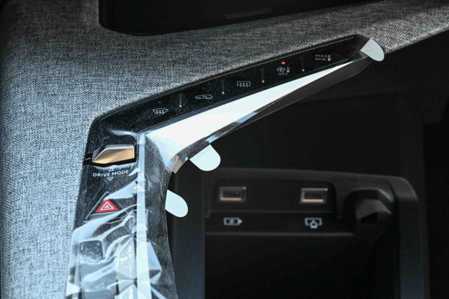 PEUGEOT 5008 usata, con Vetri oscurati