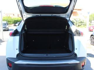 PEUGEOT 2008 usata, con Sistema di avviso di distanza