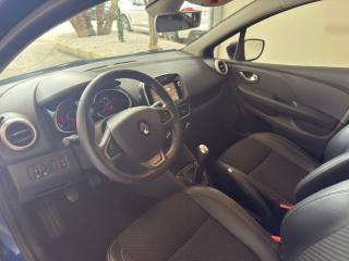 RENAULT Clio usata, con Autoradio digitale