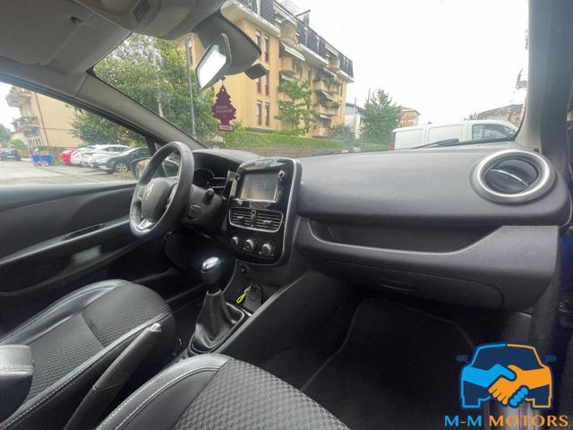 RENAULT Clio usata, con Specchietti laterali elettrici