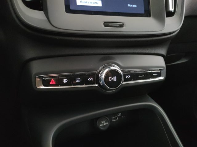 VOLVO XC40 usata, con Volante in pelle