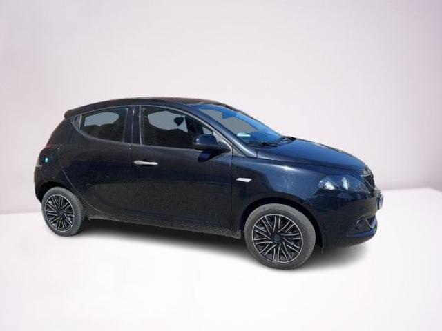 LANCIA Ypsilon usata, con Airbag