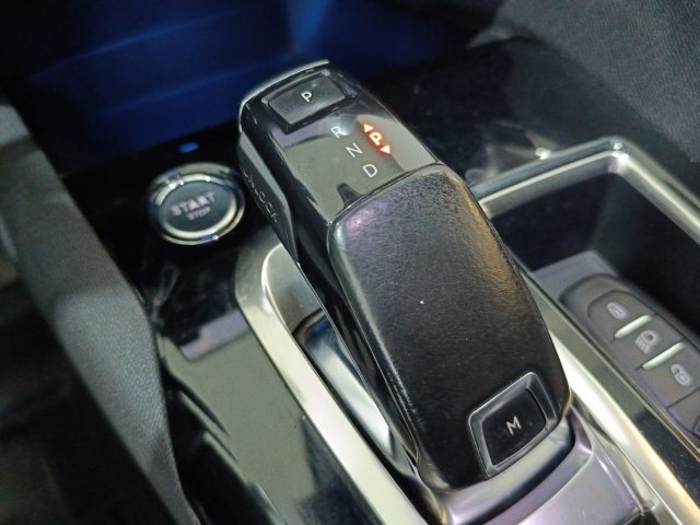 PEUGEOT 5008 usata, con Sensori di parcheggio posteriori