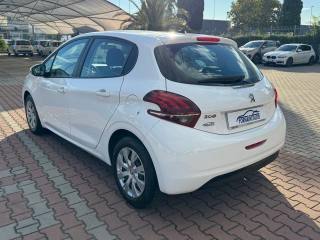 PEUGEOT 208 usata, con Alzacristalli elettrici