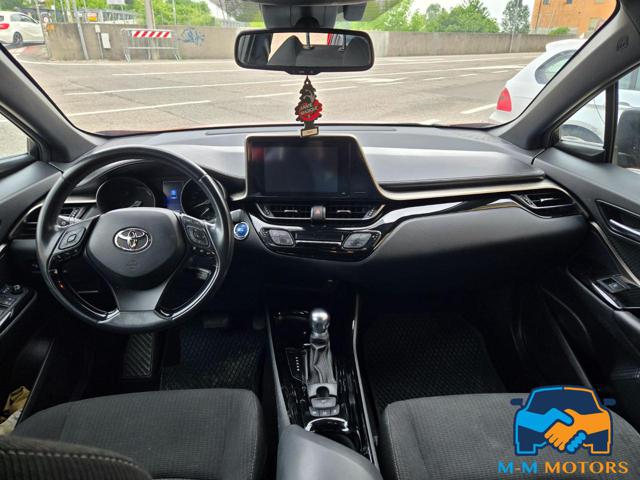 TOYOTA C-HR usata, con Specchietti laterali elettrici