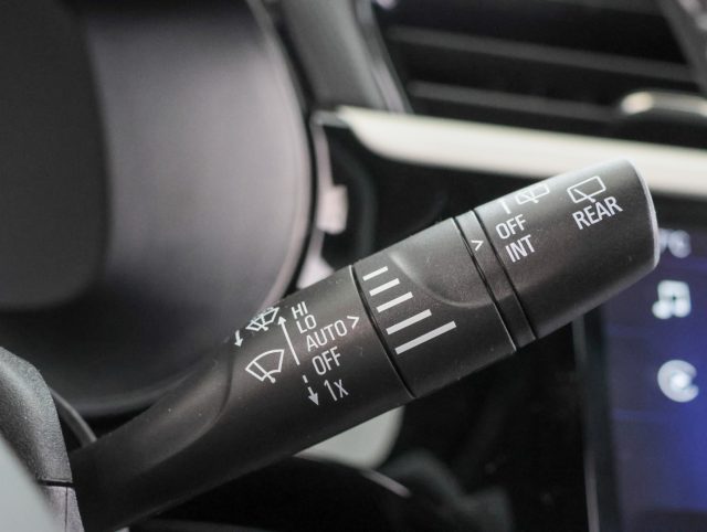 OPEL Corsa usata, con Autoradio digitale