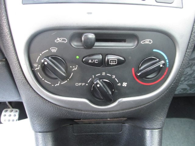 PEUGEOT 206 usata, con Marmitta catalitica