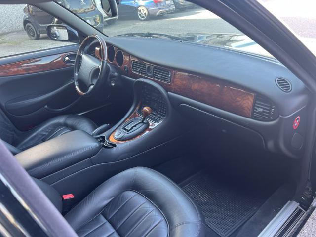 JAGUAR XJ usata, con Cruise Control