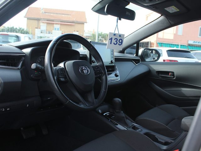 TOYOTA Corolla usata, con Luci diurne