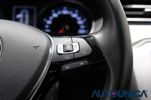 VOLKSWAGEN Passat Variant usata, con Vivavoce