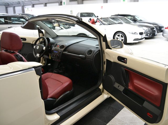 VOLKSWAGEN New Beetle usata, con Airbag laterali