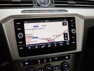 VOLKSWAGEN Passat Variant usata, con ESP