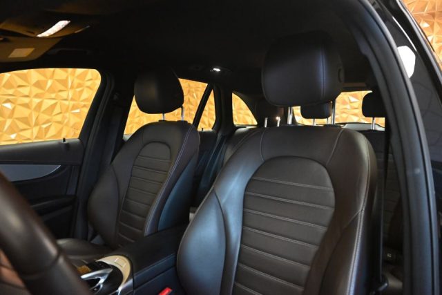 MERCEDES-BENZ GLC 220 usata 36