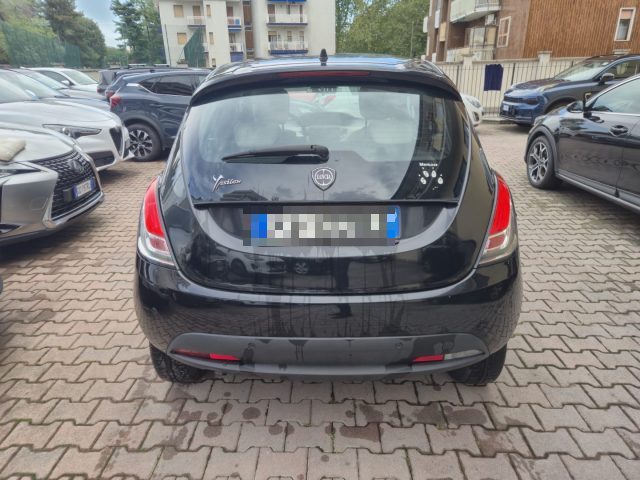 LANCIA Ypsilon usata, con Autoradio