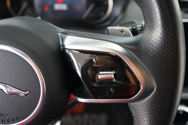 JAGUAR E-Pace usata 33