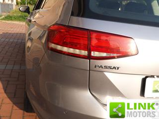 VOLKSWAGEN Passat usata, con Controllo trazione