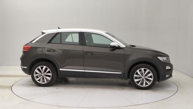VOLKSWAGEN T-Roc usata, con Autoradio