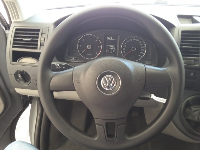 VOLKSWAGEN Caravelle usata, con Controllo trazione