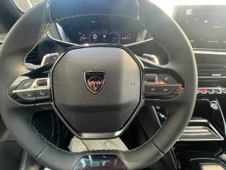 PEUGEOT 2008 usata, con Sistema di navigazione