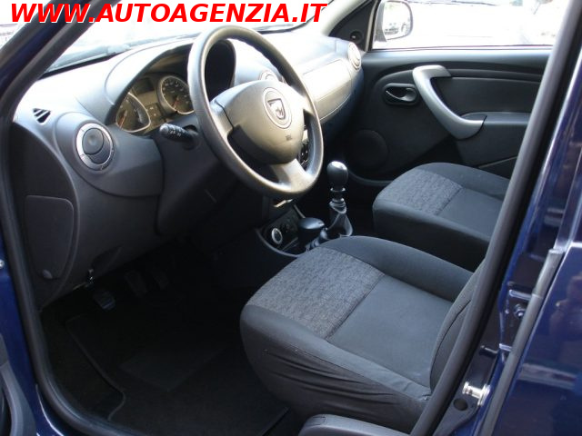 DACIA Duster usata 10