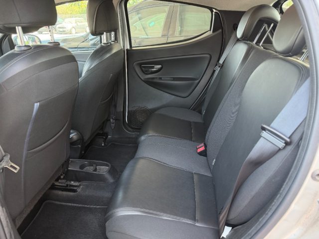 LANCIA Ypsilon usata, con Sedile posteriore sdoppiato