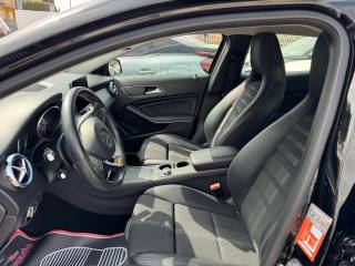 MERCEDES-BENZ GLA 200 usata, con Controllo automatico clima