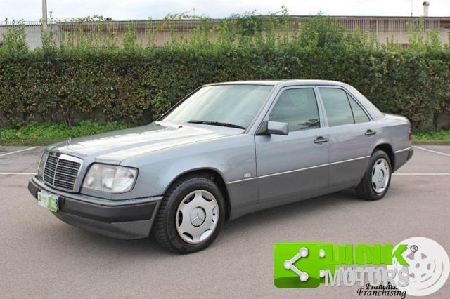 MERCEDES-BENZ E 200 usata 11
