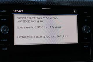 VOLKSWAGEN Taigo usata, con USB
