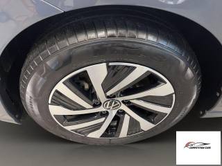 VOLKSWAGEN Golf usata, con Fari LED