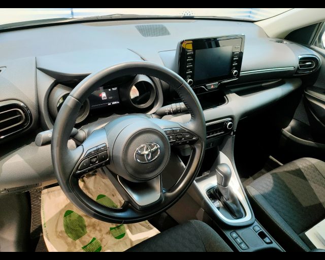 TOYOTA Yaris usata, con Boardcomputer