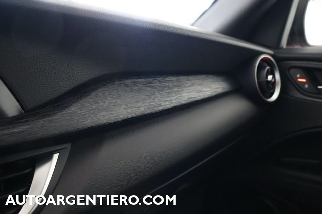 ALFA ROMEO Stelvio usata, con Controllo trazione