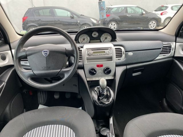 LANCIA Ypsilon usata, con Autoradio