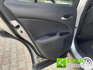 LEXUS UX 250h usata, con USB