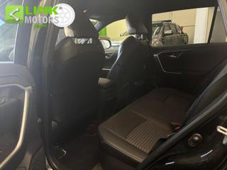 TOYOTA RAV 4 MY23 usata, con MP3