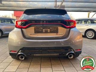 TOYOTA Yaris usata, con Autoradio