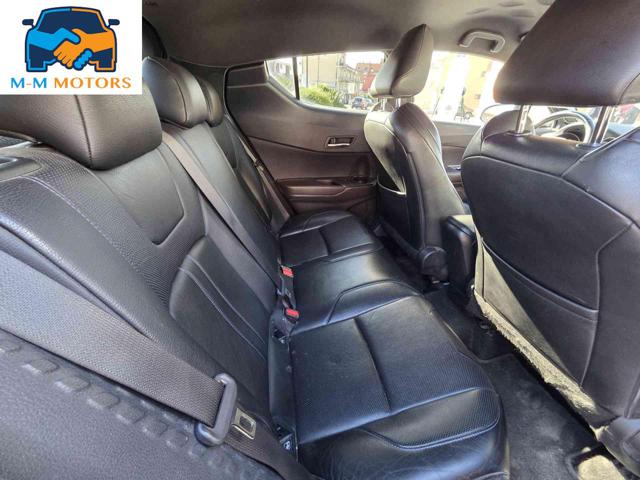 TOYOTA C-HR usata, con Sedile posteriore sdoppiato