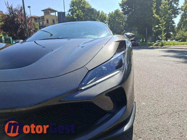 FERRARI F8 usata, con USB