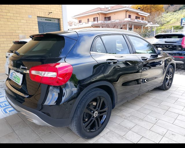 MERCEDES-BENZ GLA 220 usata, con Cerchi in lega