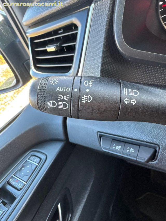 RENAULT Trafic usata, con Autoradio digitale