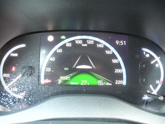 TOYOTA Yaris Cross usata, con USB