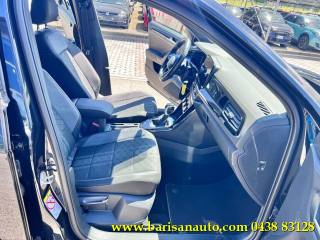 VOLKSWAGEN T-Roc usata, con Autoradio