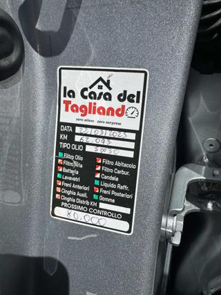 RENAULT Captur usata, con Leve al volante