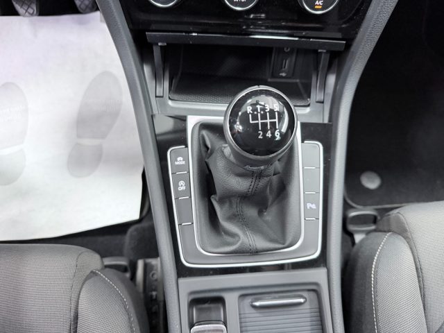 VOLKSWAGEN Golf usata, con Touch screen