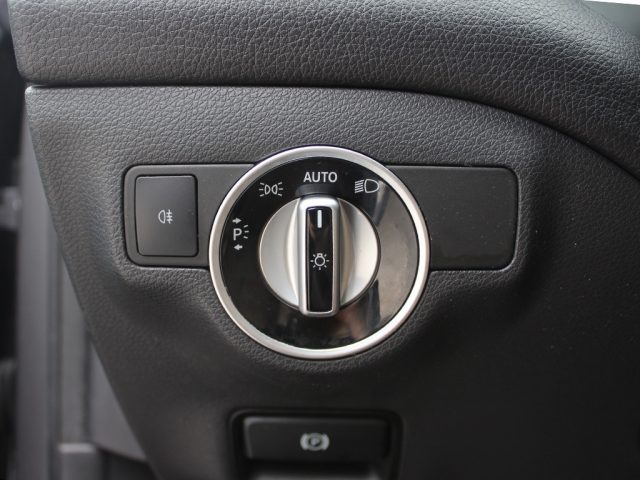 MERCEDES-BENZ GLA 220 usata, con Volante in pelle