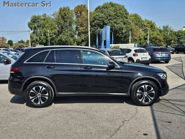 MERCEDES-BENZ GLC 300 usata, con Alzacristalli elettrici