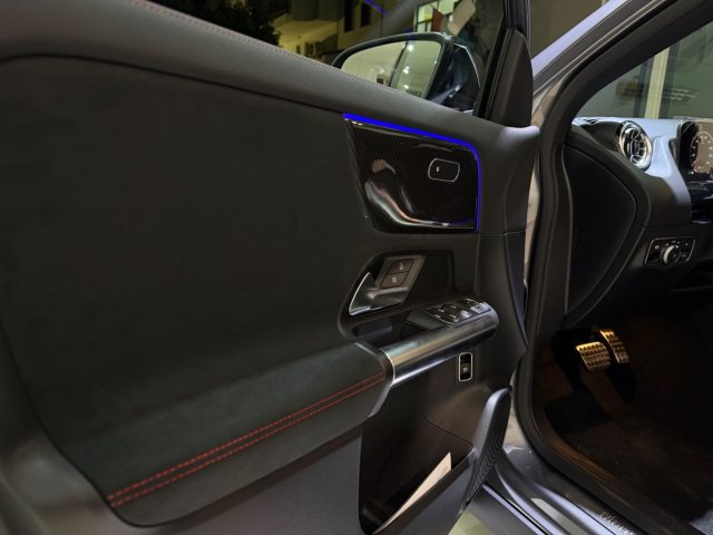 MERCEDES-BENZ GLA 200 usata, con Apple CarPlay