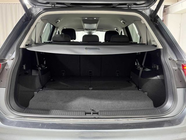 VOLKSWAGEN Tiguan Allspace usata, con Sedile posteriore sdoppiato