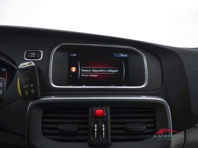 VOLVO V40 Cross Country usata 13
