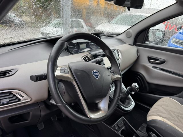 LANCIA Ypsilon usata, con Controllo automatico clima
