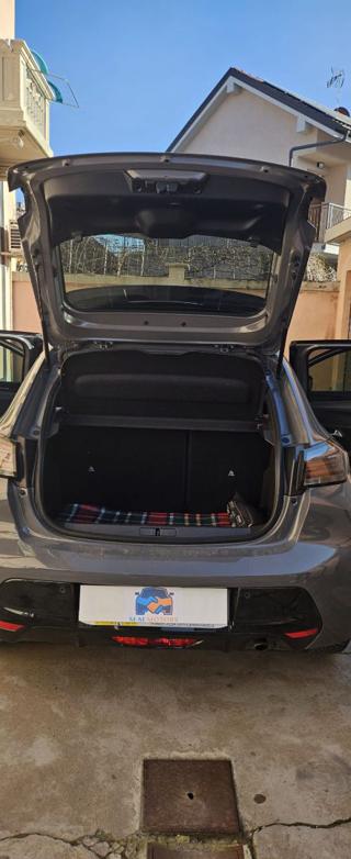PEUGEOT 208 usata, con Cerchi in lega